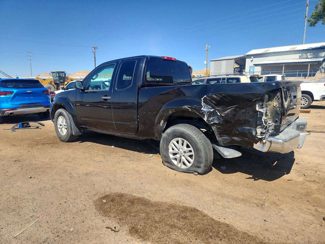 2017 NISSAN FRONTIER SV photo 3