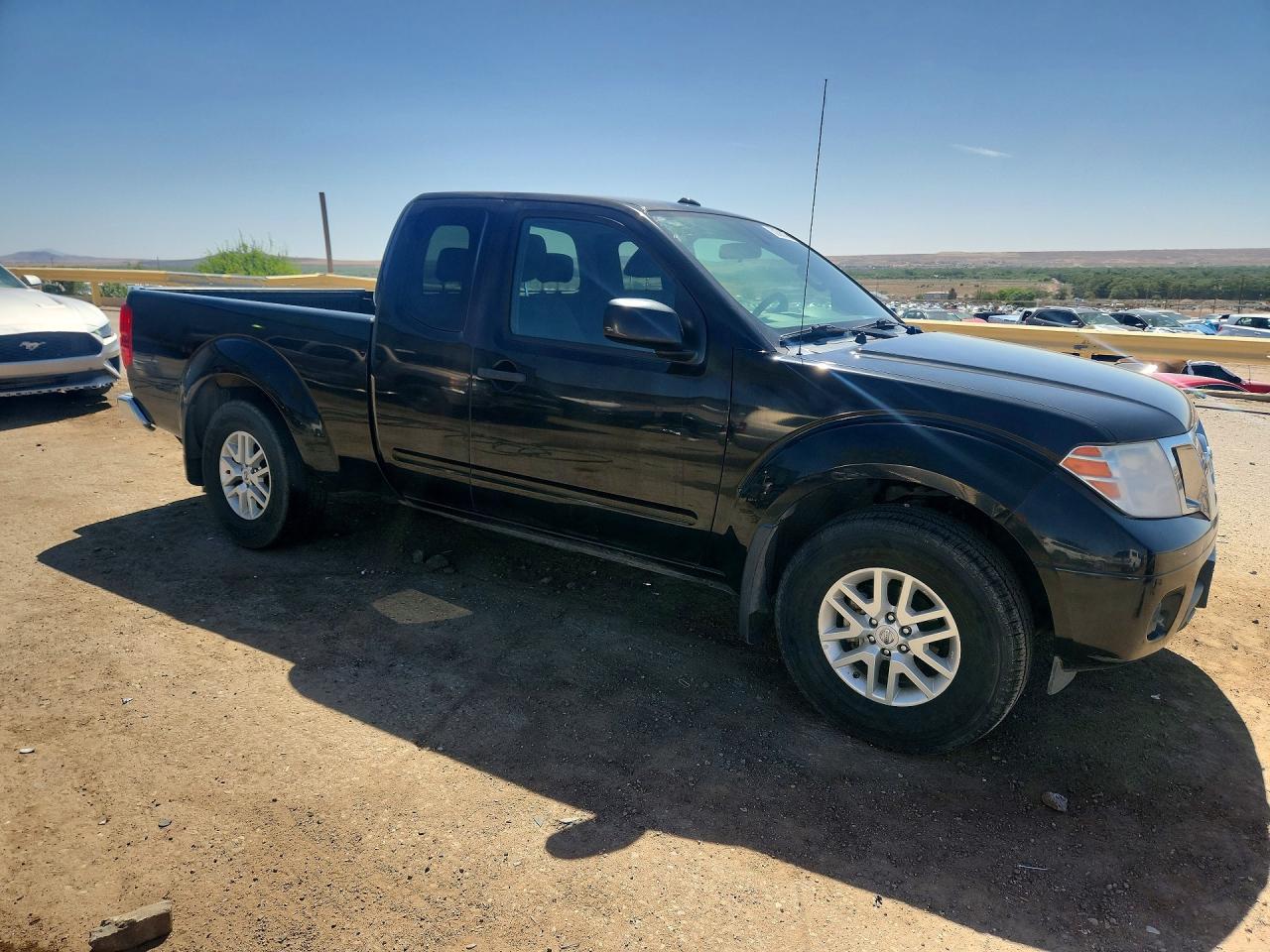 2017 NISSAN FRONTIER SV photo 7