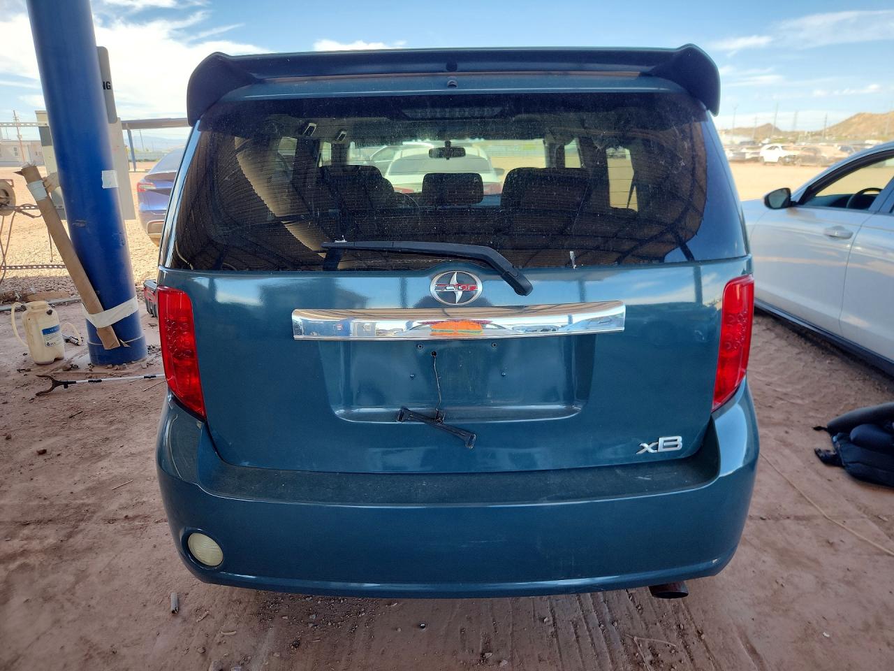 2008 TOYOTA SCION XB photo 16