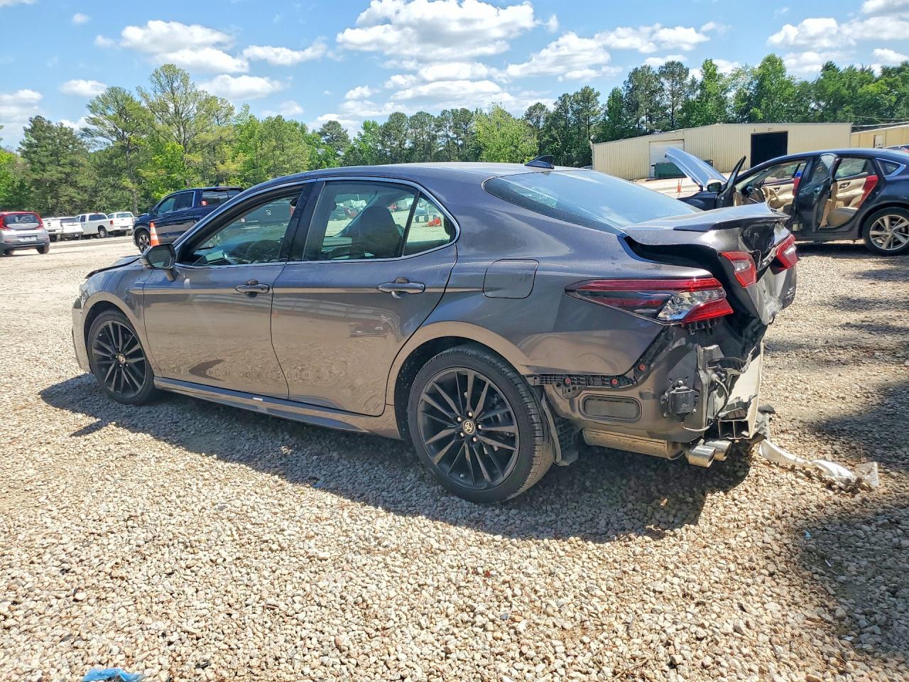 2024 TOYOTA CAMRY XSE photo 3