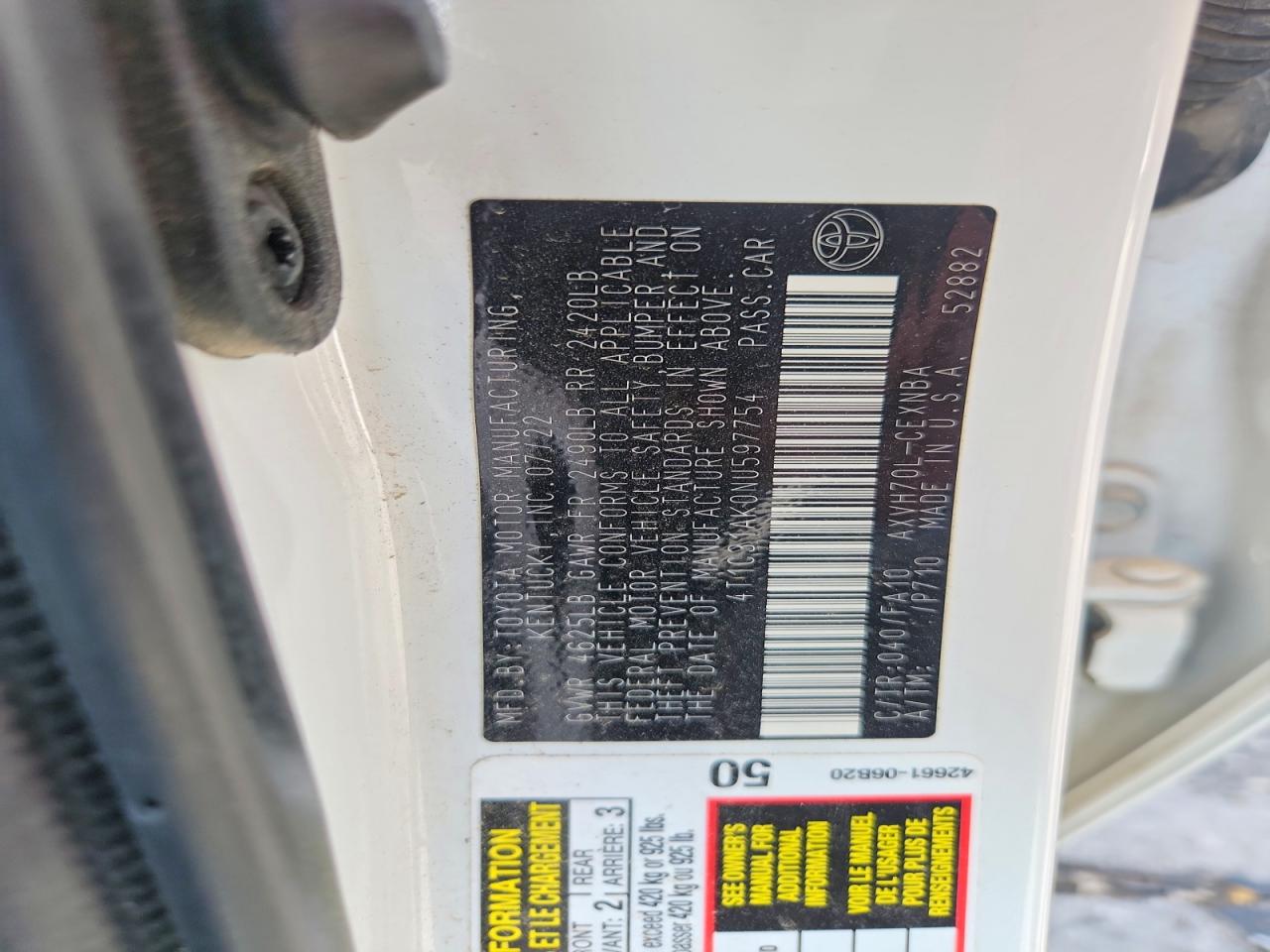 2022 TOYOTA CAMRY LE photo 25