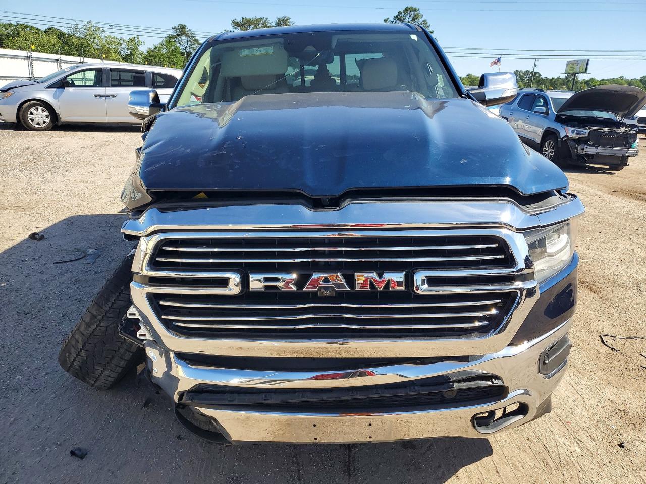 2021 RAM 1500 LARAMIE photo 9