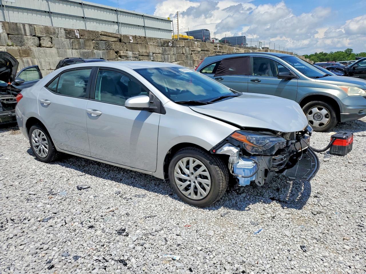 2017 TOYOTA COROLLA LE photo 7