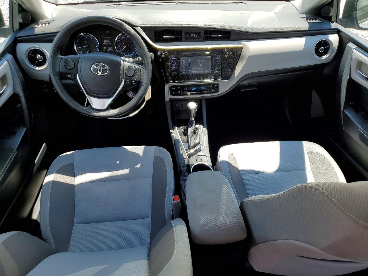2017 TOYOTA COROLLA LE photo 15