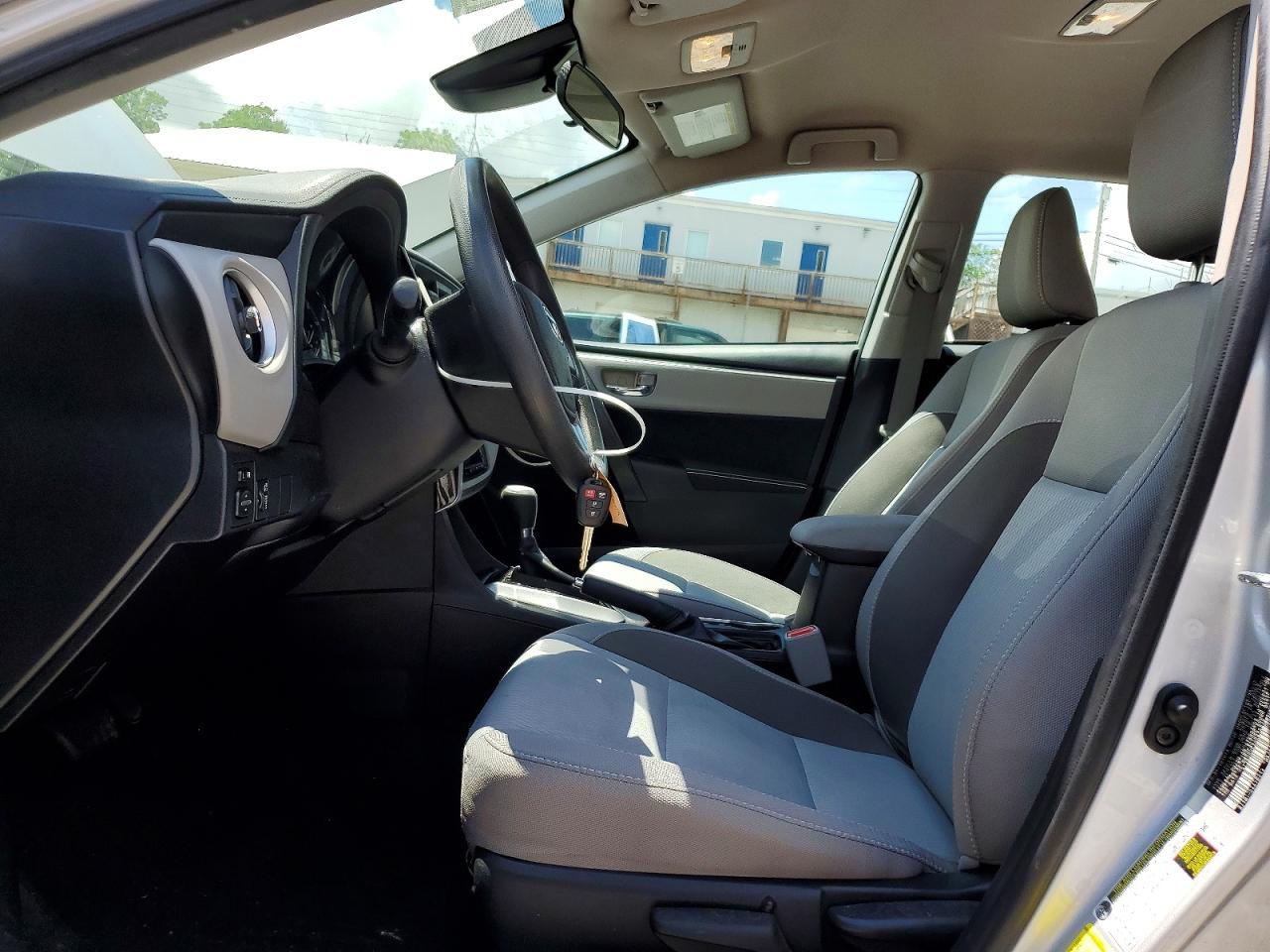 2017 TOYOTA COROLLA LE photo 13