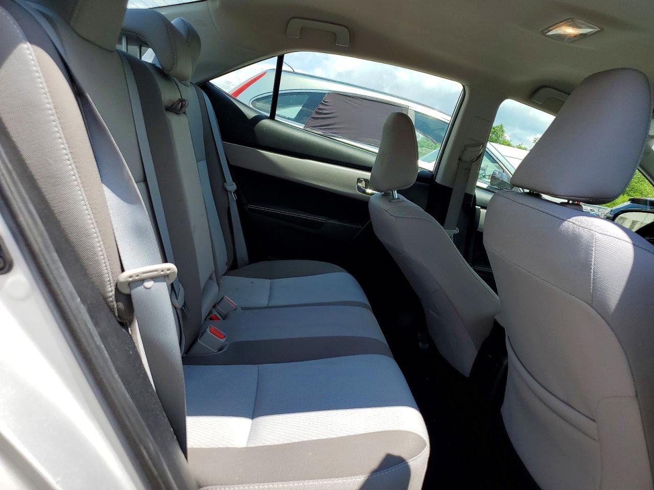 2017 TOYOTA COROLLA LE photo 19