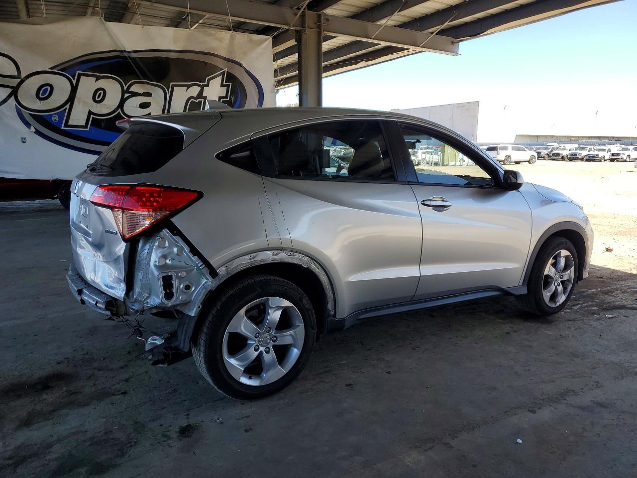 2016 HONDA HR-V LX photo 5