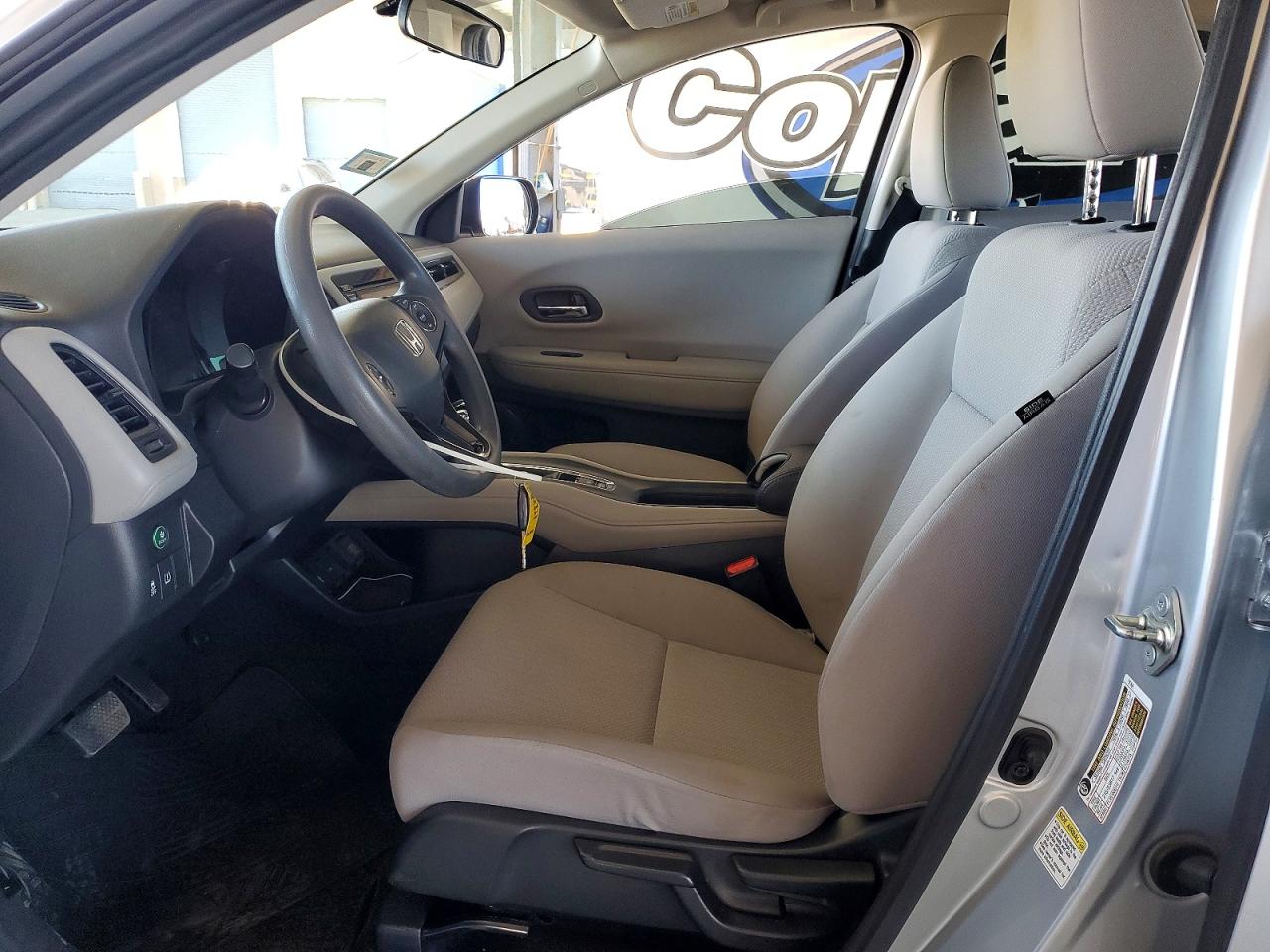 2016 HONDA HR-V LX photo 13