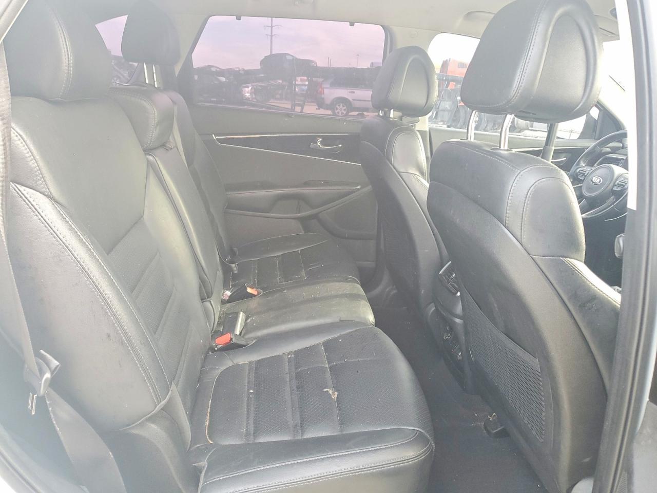 2016 KIA SORENTO EX photo 31