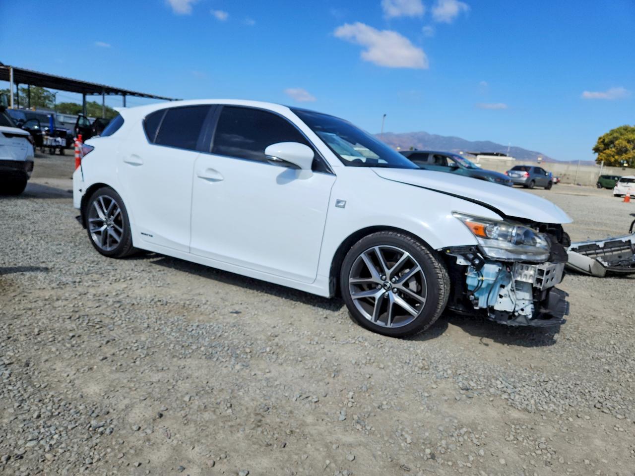 2015 LEXUS CT 200 photo 7