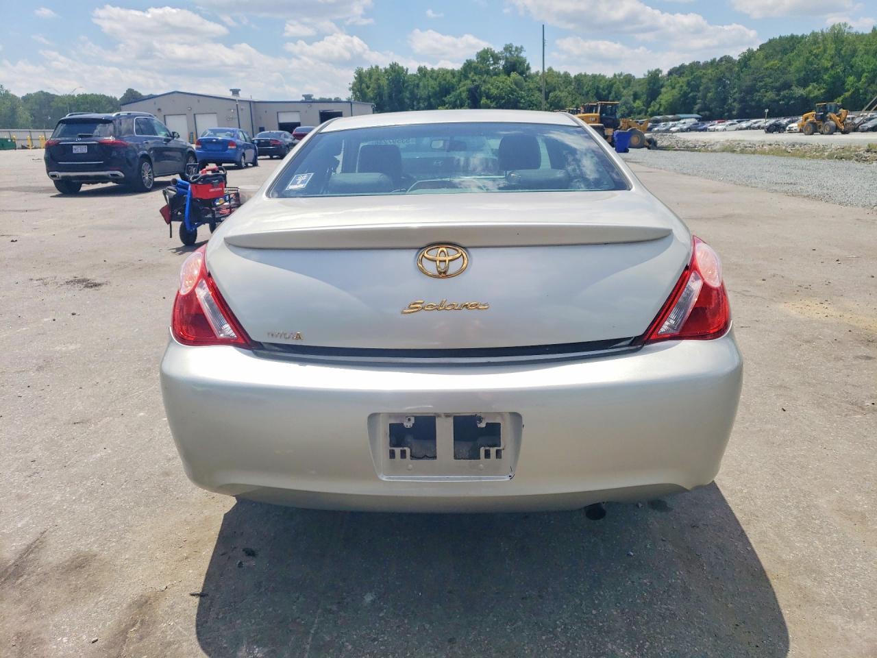 2004 TOYOTA CAMRY SOLARA SE photo 16