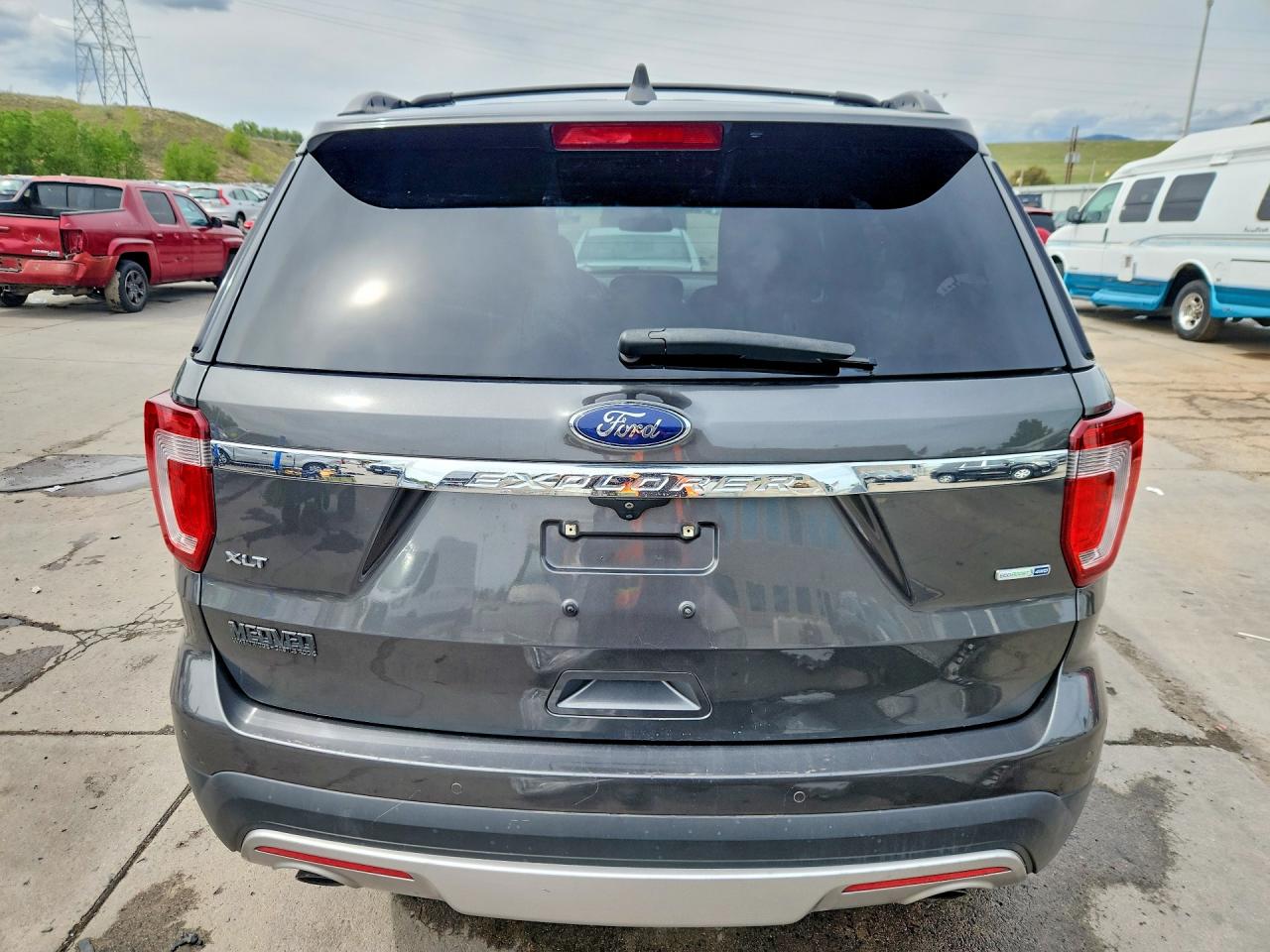 2016 FORD EXPLORER XLT photo 6