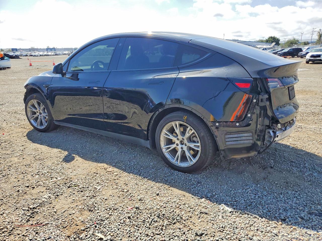 2021 TESLA MODEL Y photo 2