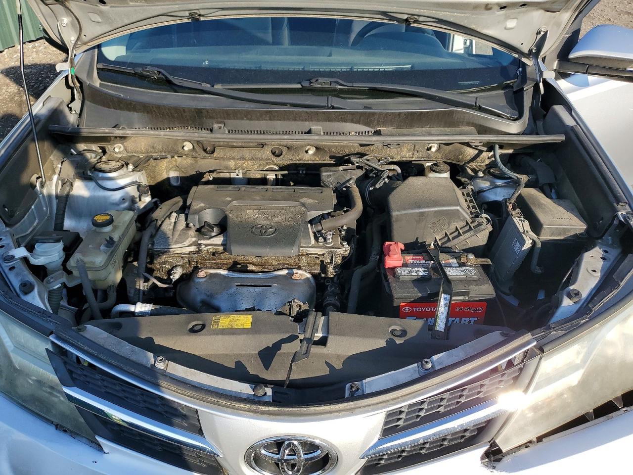 2013 TOYOTA RAV4 XLE photo 34