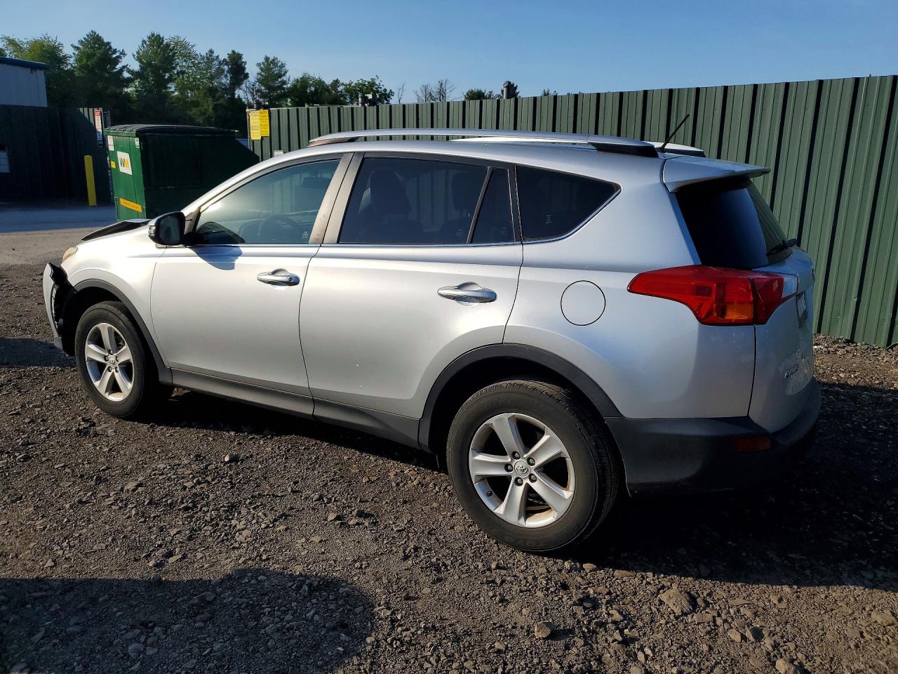 2013 TOYOTA RAV4 XLE photo 4