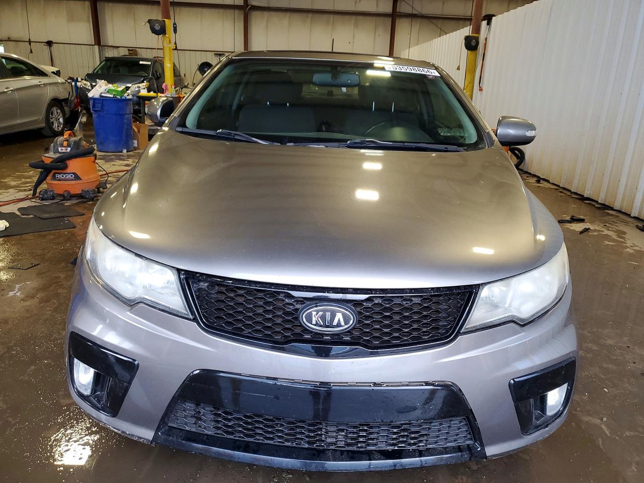 2010 KIA FORTE SX photo 13