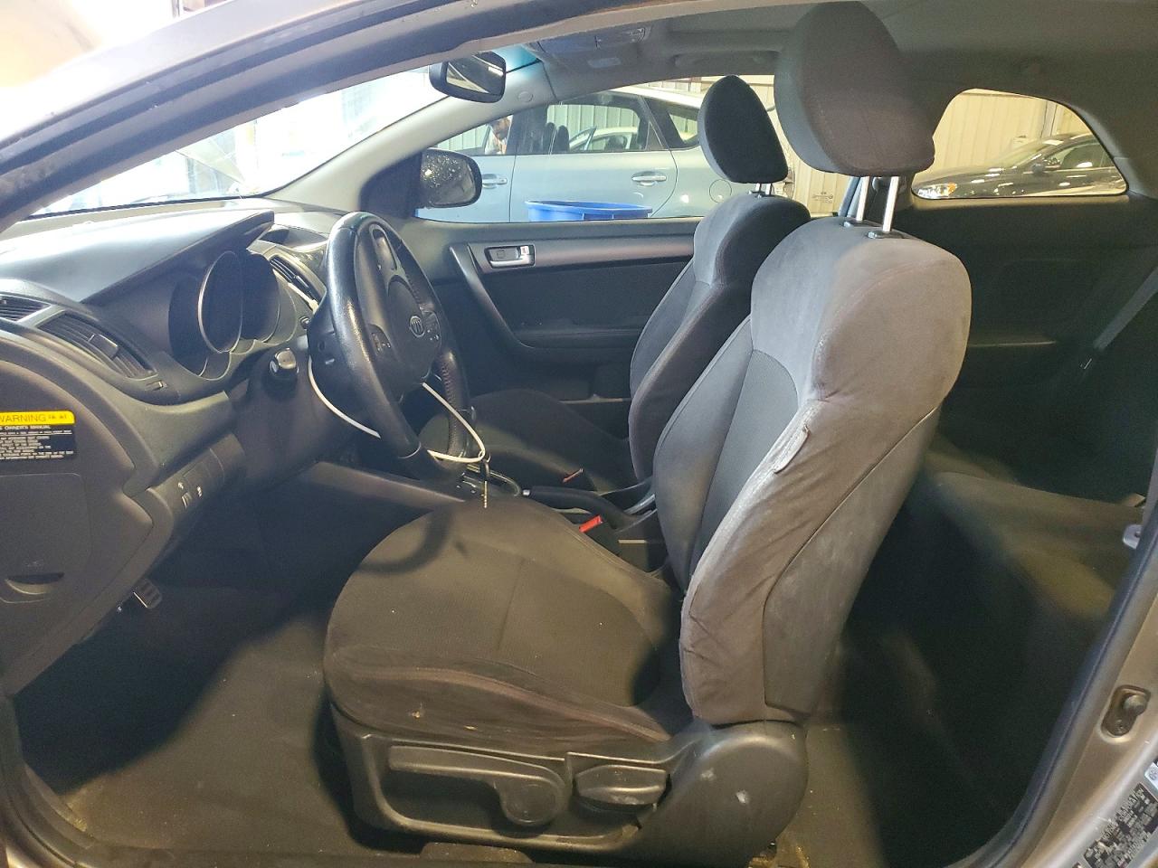 2010 KIA FORTE SX photo 19