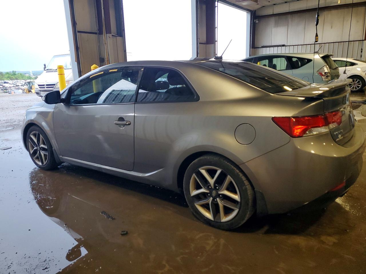 2010 KIA FORTE SX photo 4