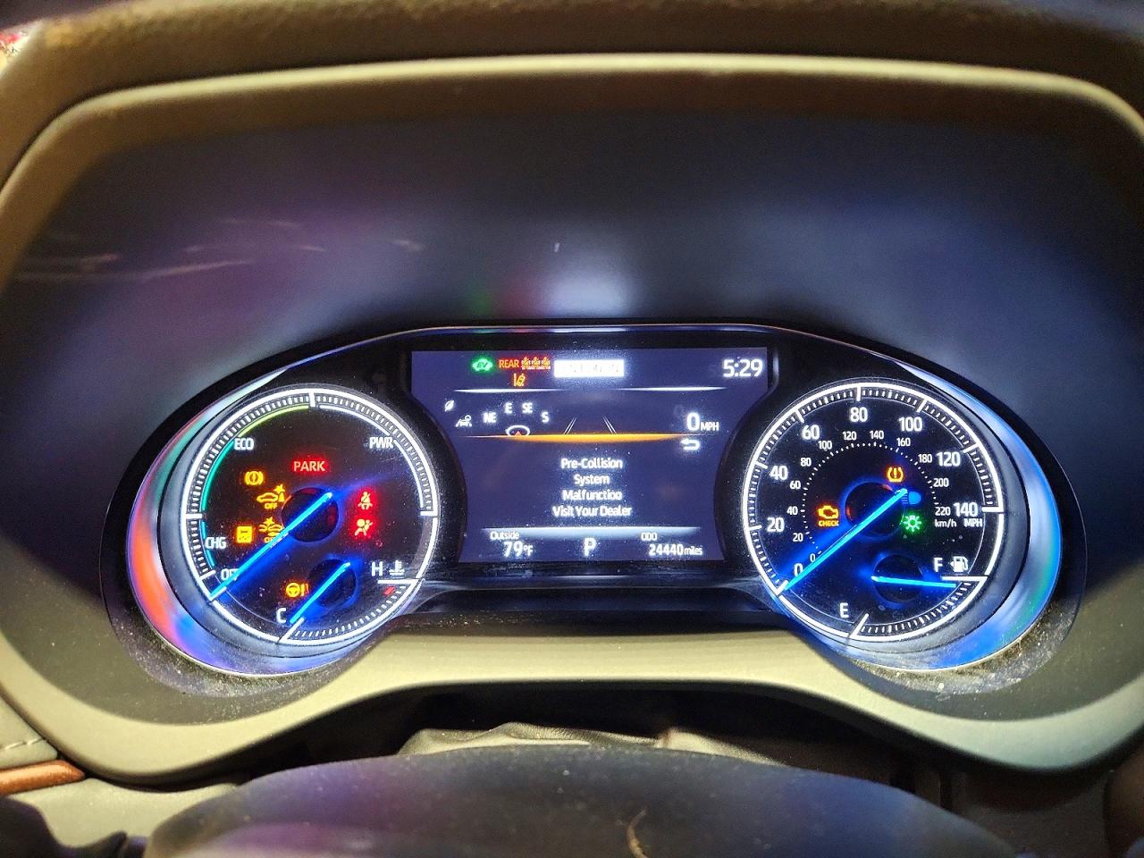2024 TOYOTA VENZA XLE photo 25