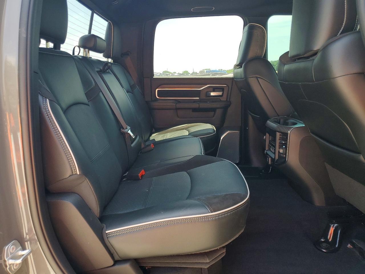 2026 RAM 2500 LARAMIE photo 28