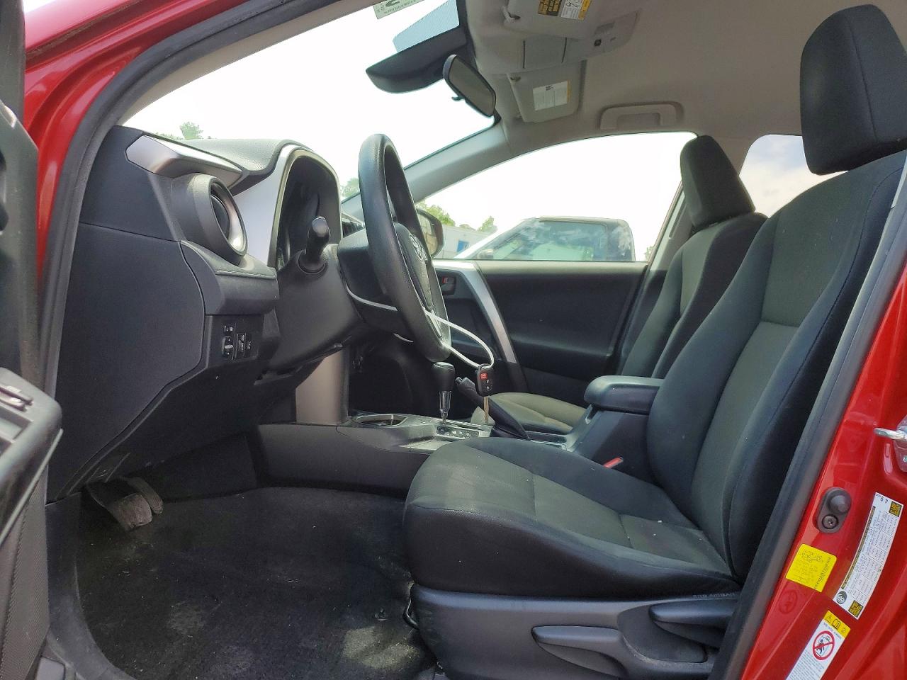 2017 TOYOTA RAV4 LE photo 19