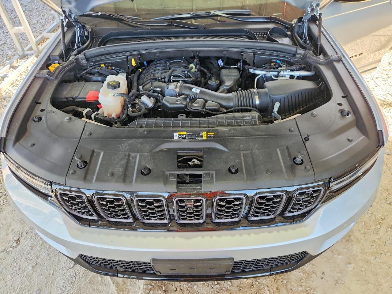 2024 JEEP GRAND CHEROKEE SUMMIT photo 34