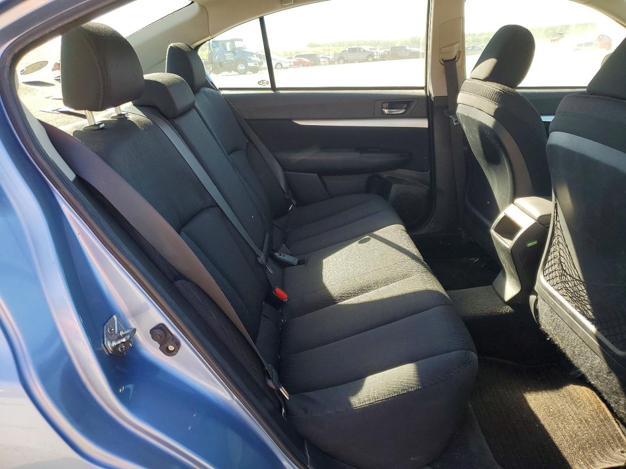 2011 SUBARU LEGACY 2.5I photo 19