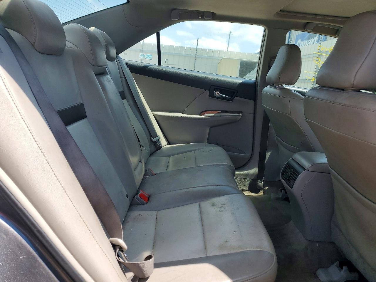 2012 TOYOTA CAMRY XLE photo 10