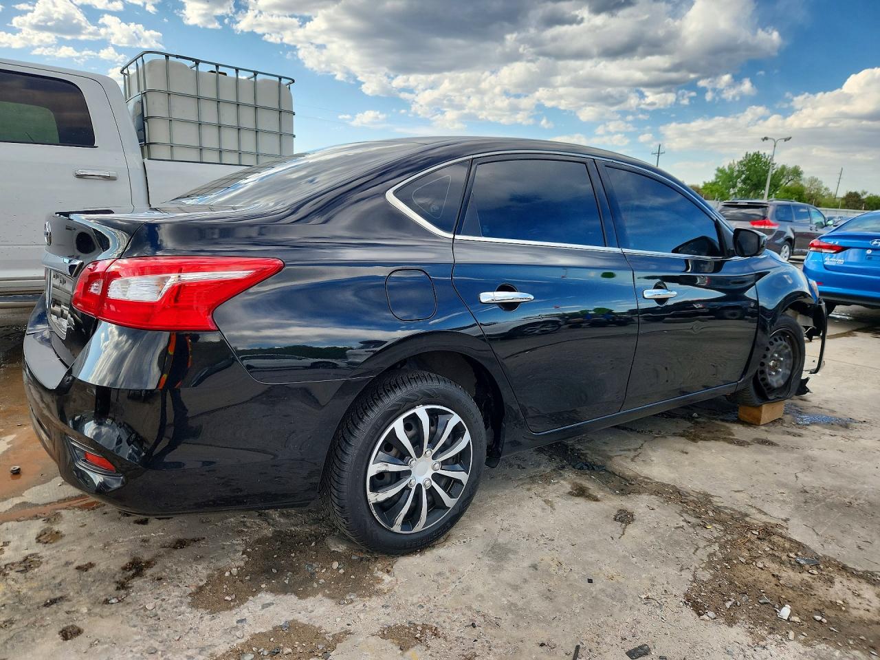 2019 NISSAN SENTRA S photo 5