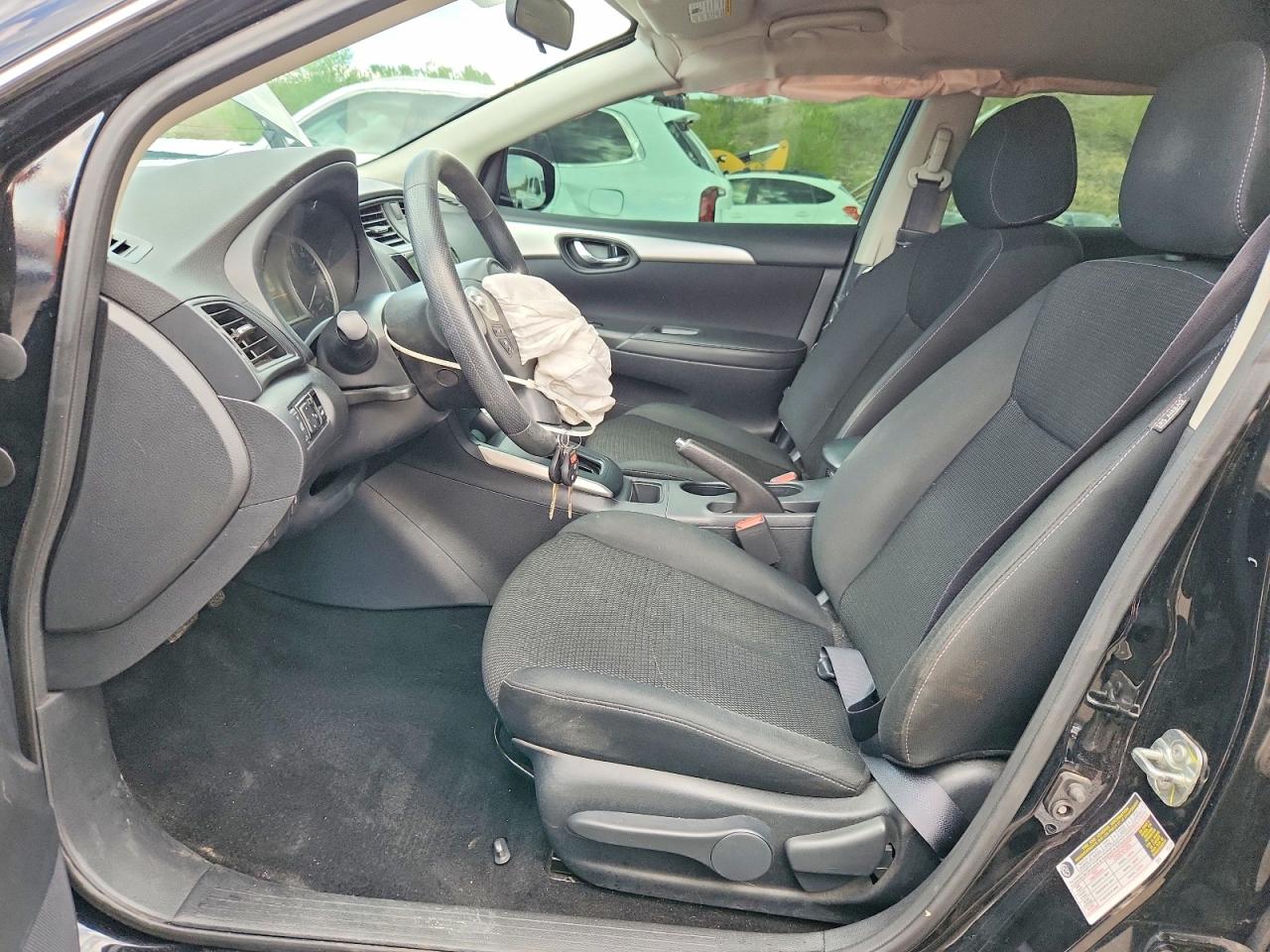 2019 NISSAN SENTRA S photo 13