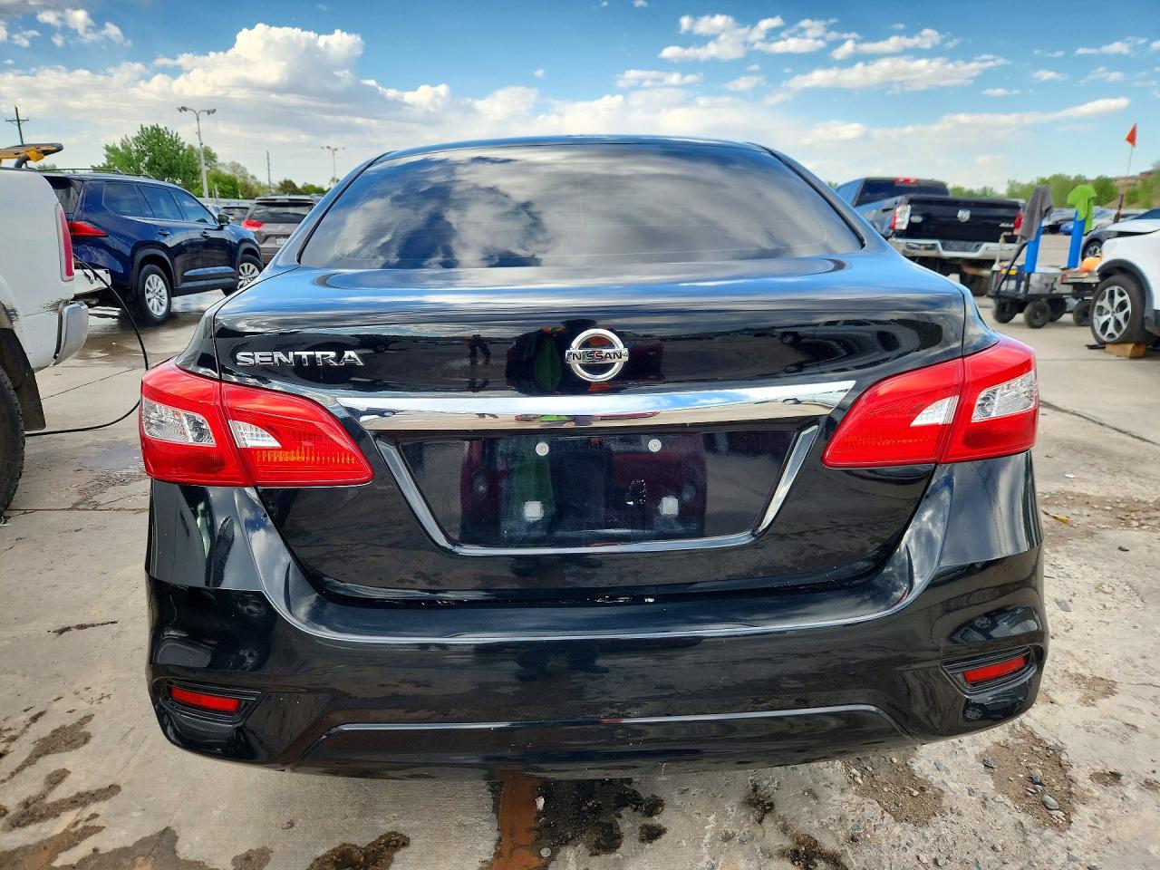 2019 NISSAN SENTRA S photo 11