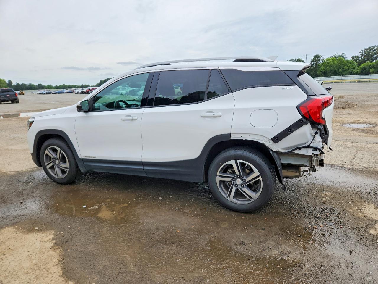 2019 GMC TERRAIN SLT photo 4
