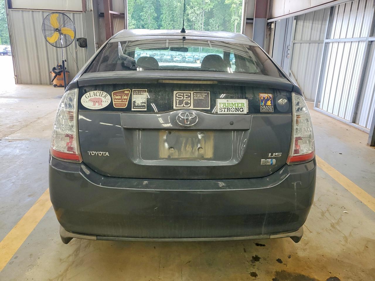 2009 TOYOTA PRIUS BASE photo 11