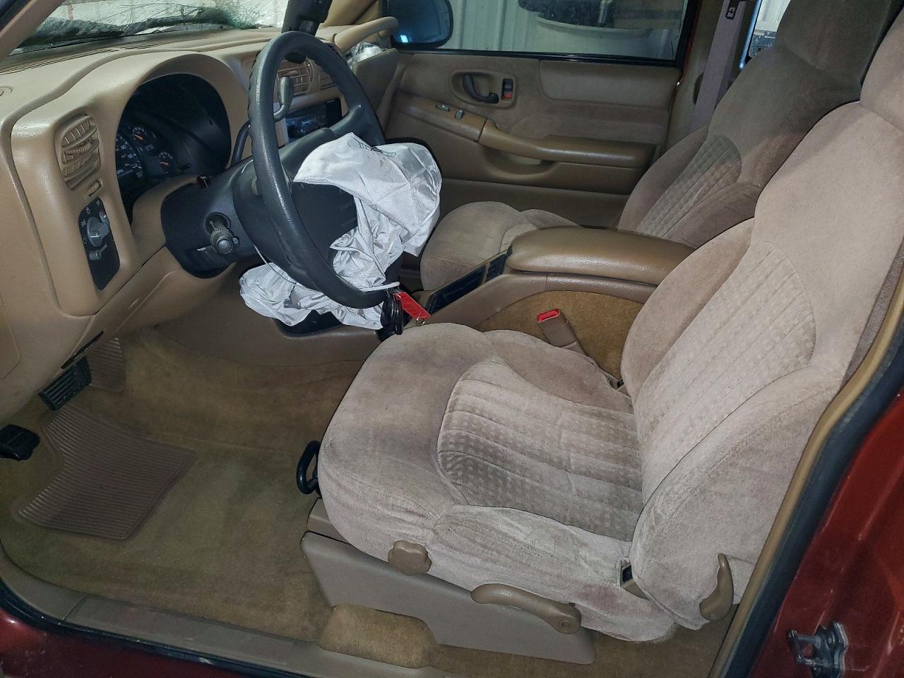 1998 CHEVROLET S TRUCK S10 photo 13