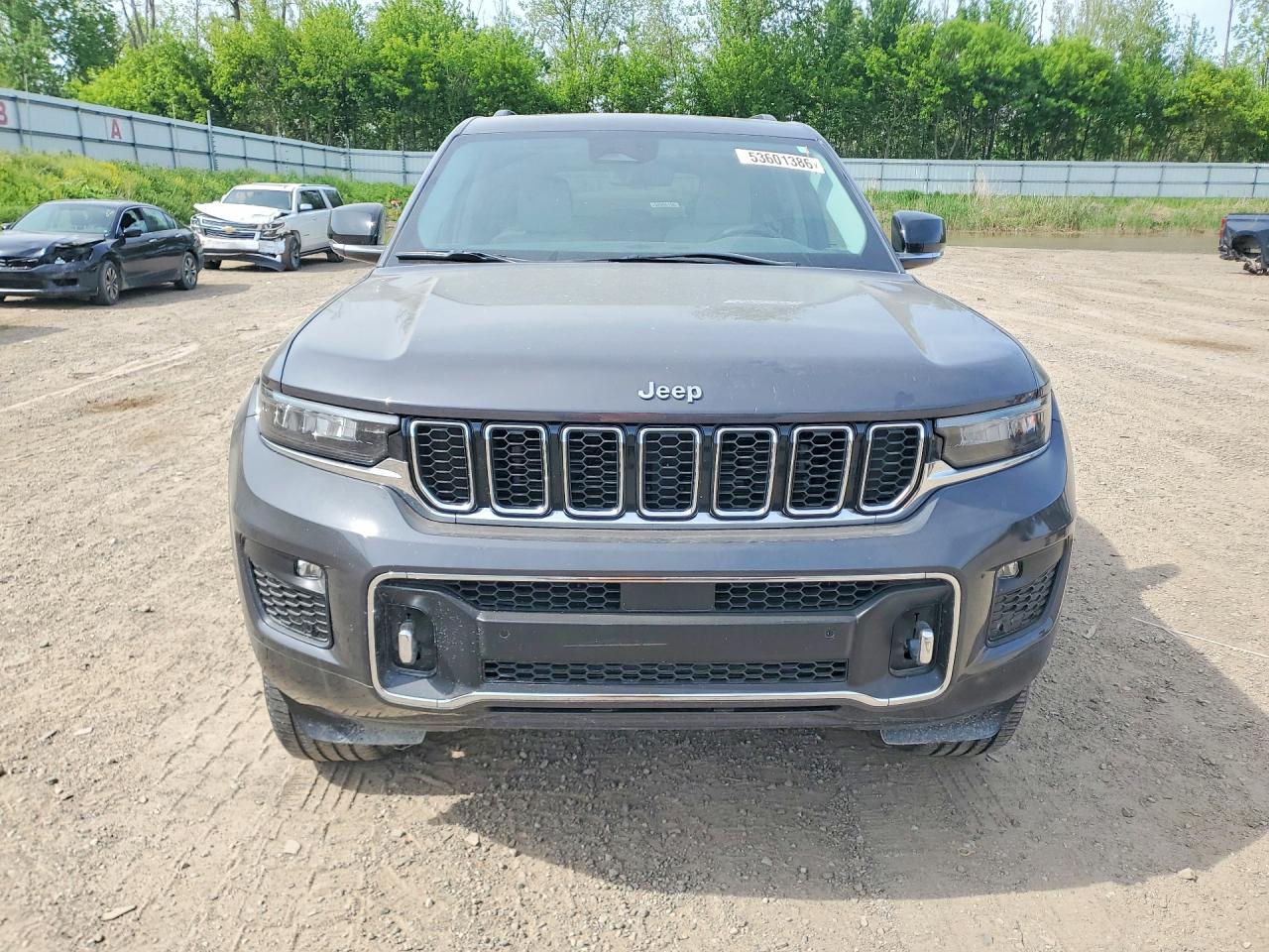 2022 JEEP GRAND CHEROKEE OVERLAND photo 9