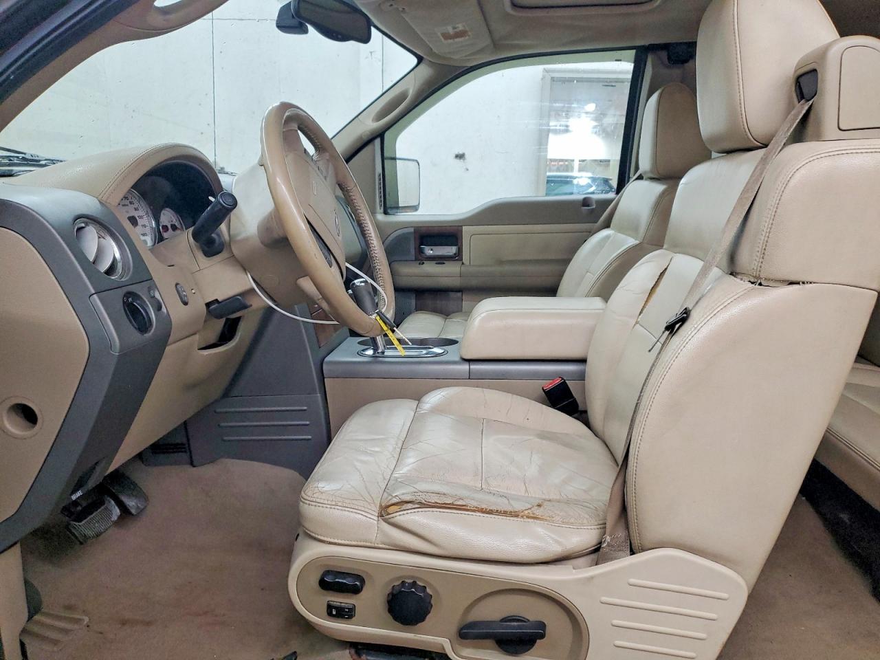 2004 FORD F150 photo 13