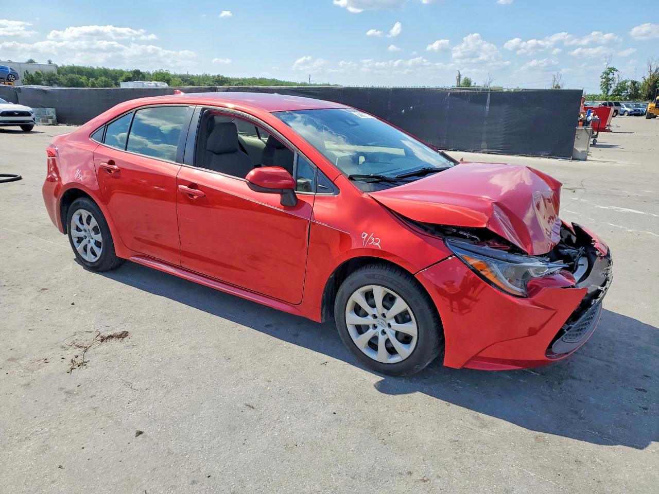 2021 TOYOTA COROLLA LE photo 10