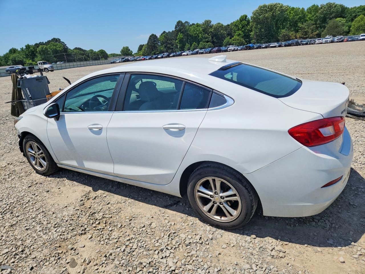 2017 CHEVROLET CRUZE LT photo 4