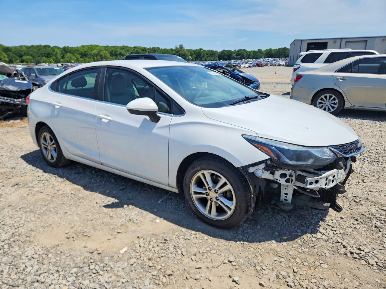 2017 CHEVROLET CRUZE LT photo 10