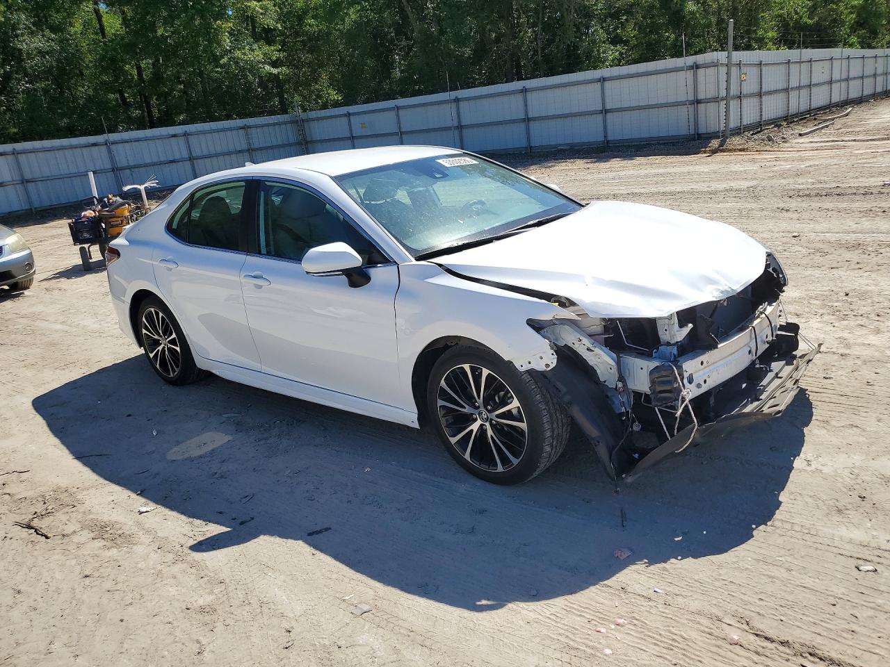 2019 TOYOTA CAMRY SE photo 10