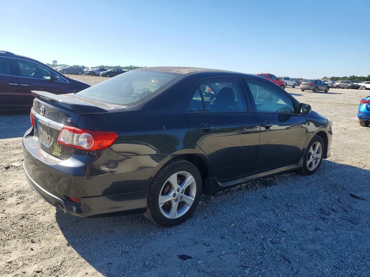 2012 TOYOTA COROLLA S photo 7