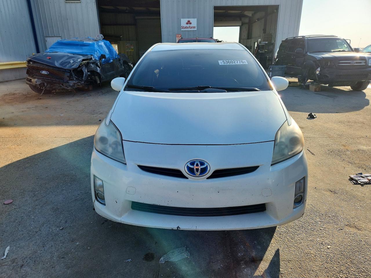 2011 TOYOTA PRIUS TWO photo 9