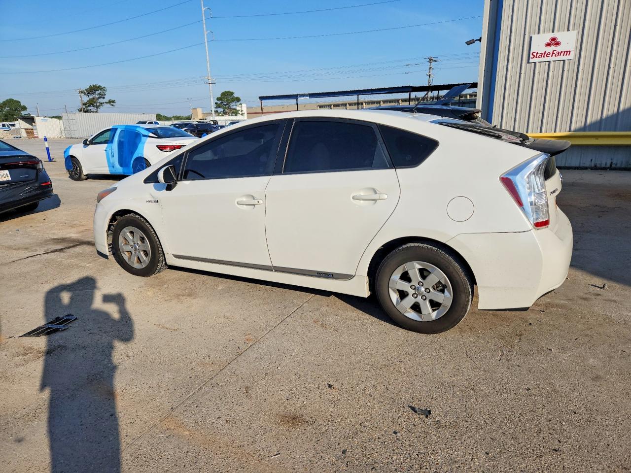 2011 TOYOTA PRIUS TWO photo 3