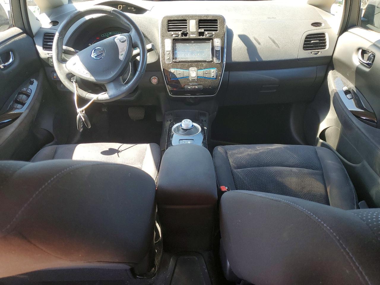 2016 NISSAN LEAF SV photo 22