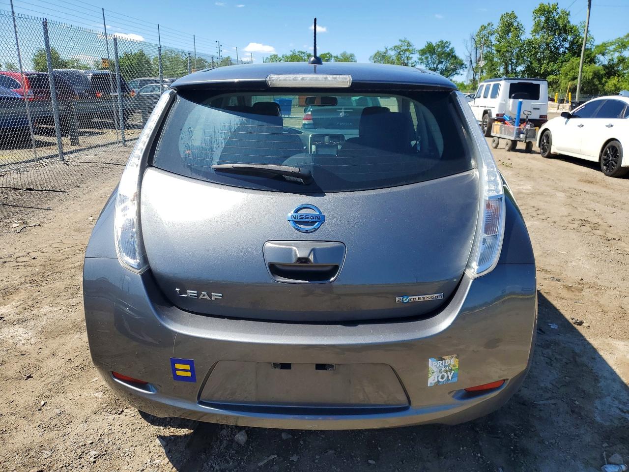 2016 NISSAN LEAF SV photo 16