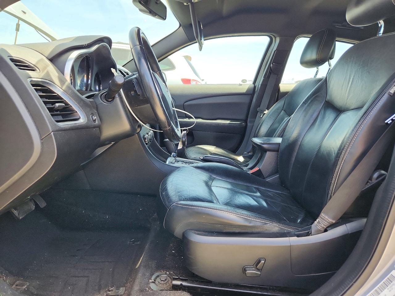 2013 DODGE AVENGER SXT photo 19