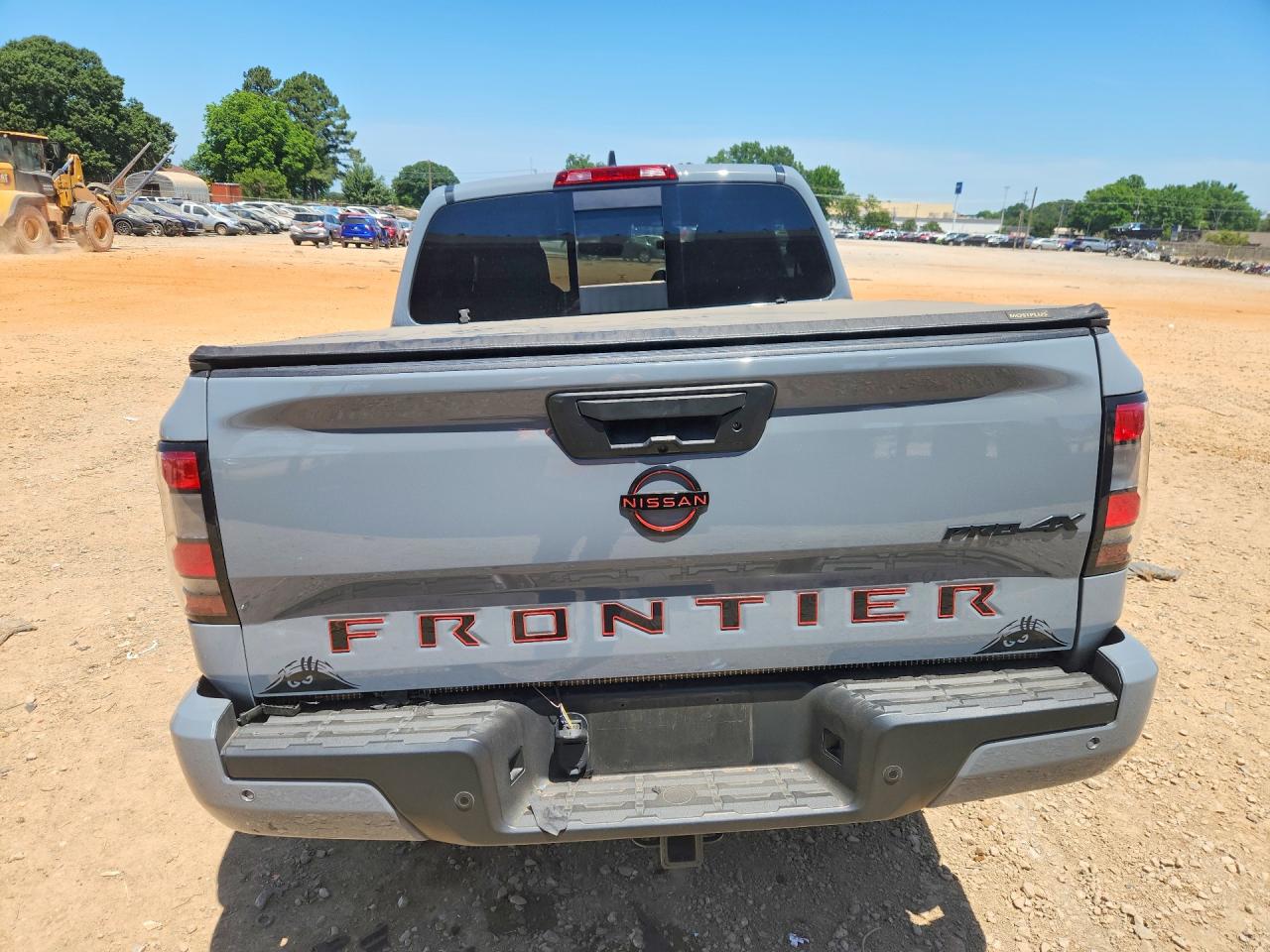 2024 NISSAN FRONTIER PRO-4X photo 11