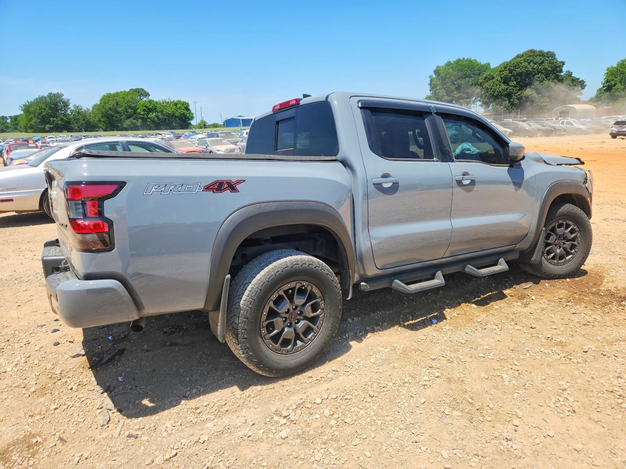 2024 NISSAN FRONTIER PRO-4X photo 5