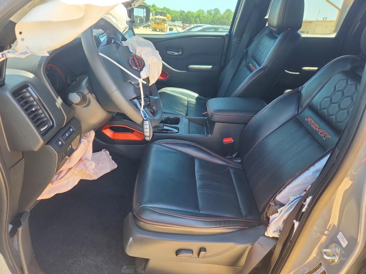 2024 NISSAN FRONTIER PRO-4X photo 13