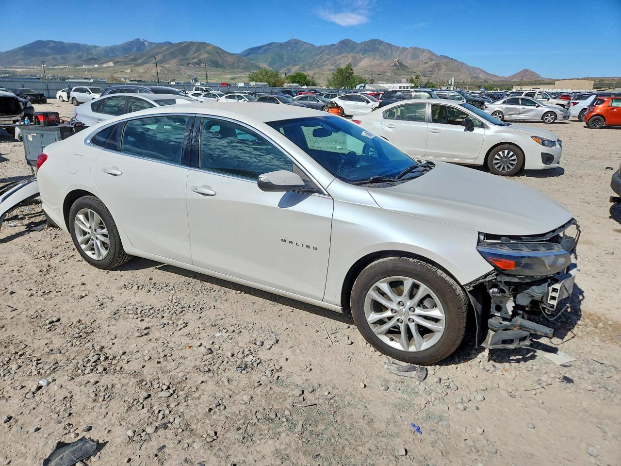 2017 CHEVROLET MALIBU LT photo 7